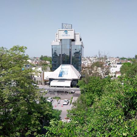 The Maya Hotel Jalandhar Eksteriør billede