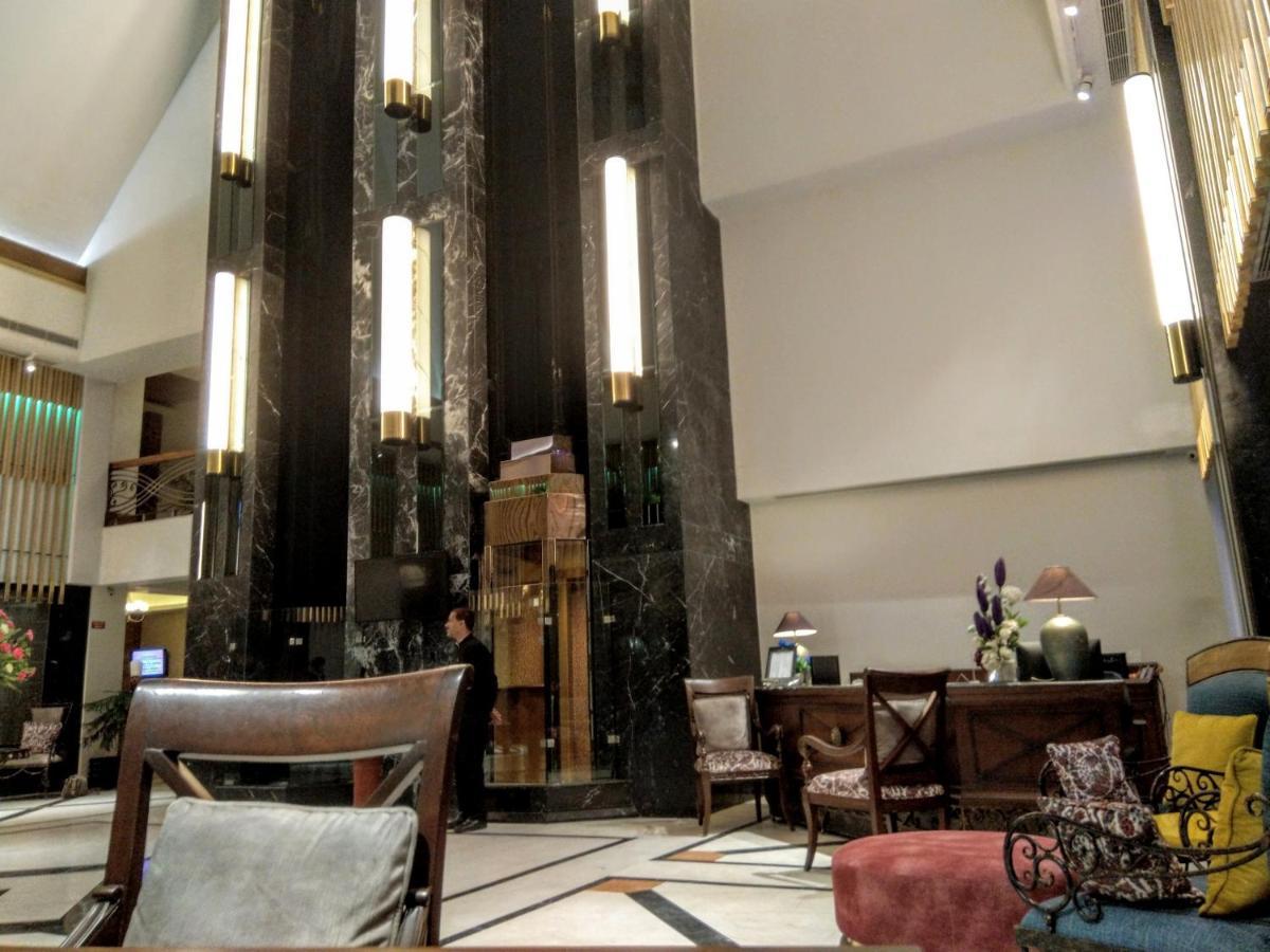 The Maya Hotel Jalandhar Eksteriør billede