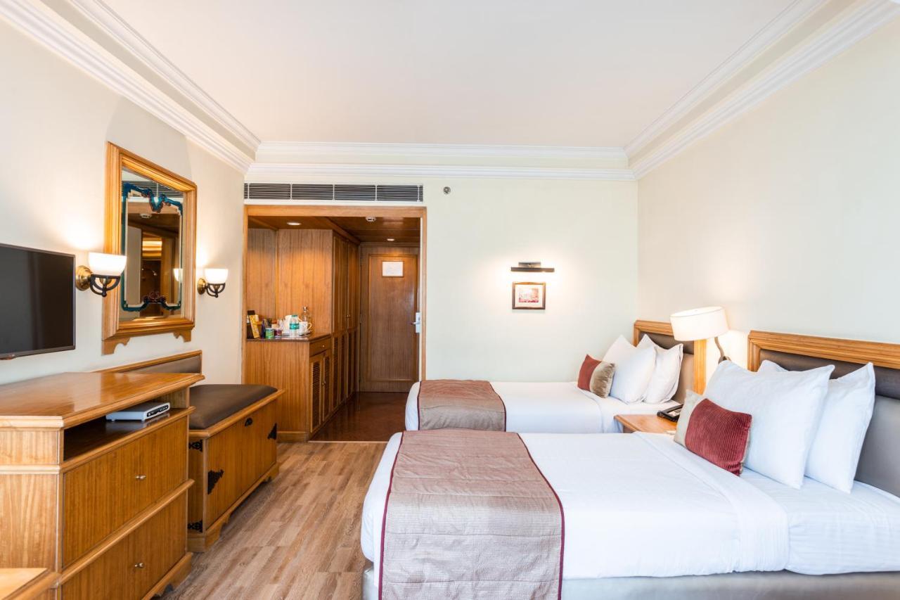 The Maya Hotel Jalandhar Eksteriør billede