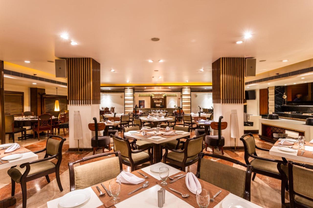 The Maya Hotel Jalandhar Eksteriør billede